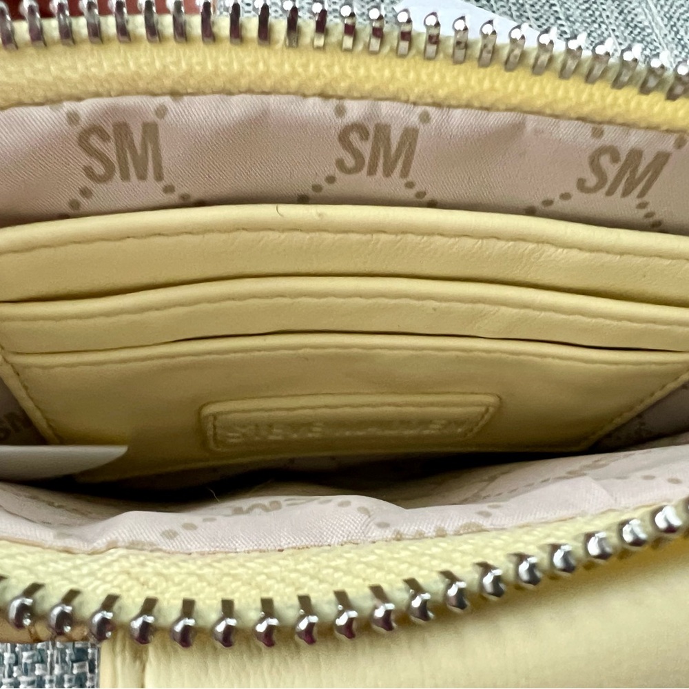 Steve Madden Cream Quilted Wristlet Bag - Picture 5 of 7